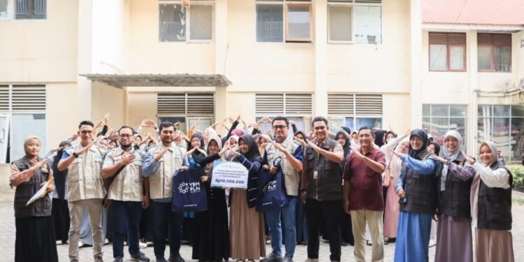 Yayasan Baitul Mal PLN Aceh Salurkan Zakat Rp 10 Juta untuk Mahasiswa KIP-K USK