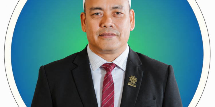 Mualem Copot Teungku Muhammad Nur Dari Direktur Umum dan Keuangan di PEMA
