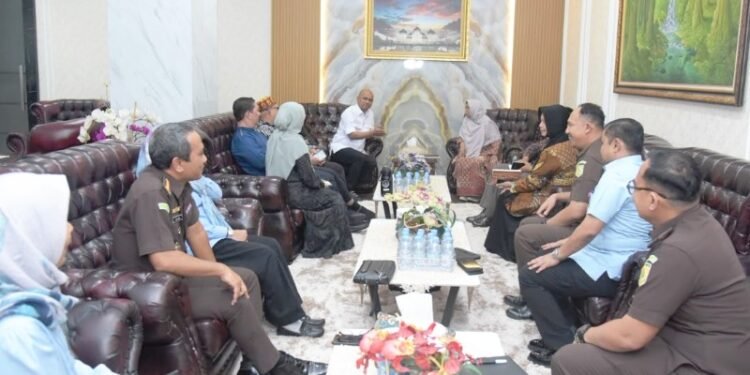FH USK dan Kejati Aceh Inisiasi Sinergi Akademisi-Praktisi Penegakan Hukum Berbasis Kekhususan Aceh