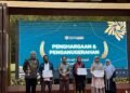 Kepala MIN 8 Aceh Timur Terima Penghargaan dari Nyalanesia