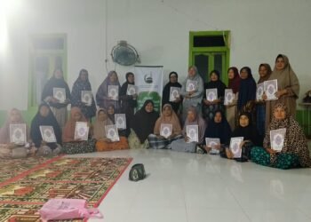 Perkuat Syiar Islam, Penyuluh Agama Islam KUA Kluet Timur Gandeng Yayasan Peduli Kemanusiaan Ar Risalah Salurkan Al-Qur’an