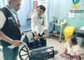 Gerak Cepat, Dinsos Abdya Tangani Nenek Lansia Tanpa Identitas yang Terlantar di Babahrot