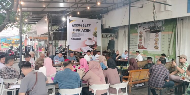 DPR Aceh dan Insan Pers Perkuat Sinergi melalui Dialog Ngopi Sore