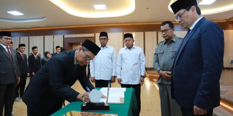 Lazuardi Muhammad Latif Kembali Dilantik sebagai Kaprodi Ilmu Hadis UIN Ar- Raniry