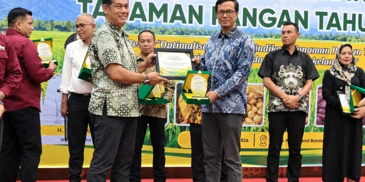 DTPHP Nagan Raya Raih Peringkat I atas Pelaporan Kegiatan Tepat Waktu