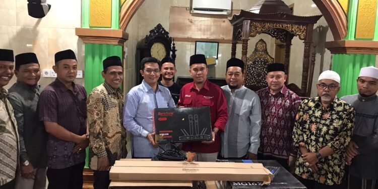 Irwansyah ST Advokasi Fasilitas untuk 8 Masjid di Banda Aceh