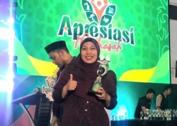 Sri Wahyuni dari MIN 8 Aceh Timur Raih Juara Satu Guru Dedikatif Tingkat Provinsi