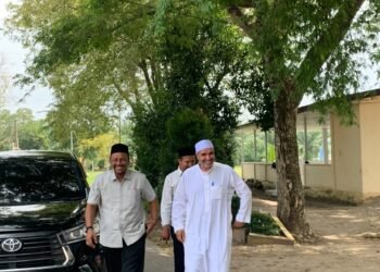 Ratusan Santri Al Zahrah Sambut Ulama Internasional Syekh Ayyub Aljazairi