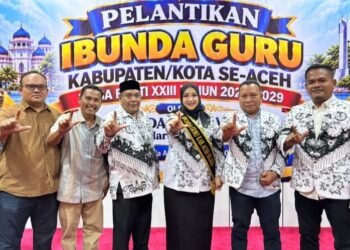 Ketua PGRI Aceh Selatan Hadiri Pelantikan dan Pengukuhan Ibunda Guru Kabupaten Setempat