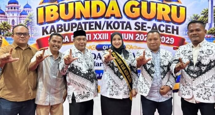 Ketua PGRI Aceh Selatan Hadiri Pelantikan dan Pengukuhan Ibunda Guru Kabupaten Setempat