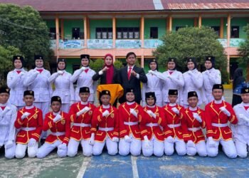 Paskibra MTsN 1 Banda Aceh Tampil Memukau Pada Upacara Hari Sumpah Pemuda