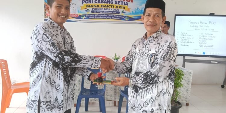 Toni Firmayas Terpilih sebagai Ketua pada Konferensi Cabang PGRI Kecamatan Setia