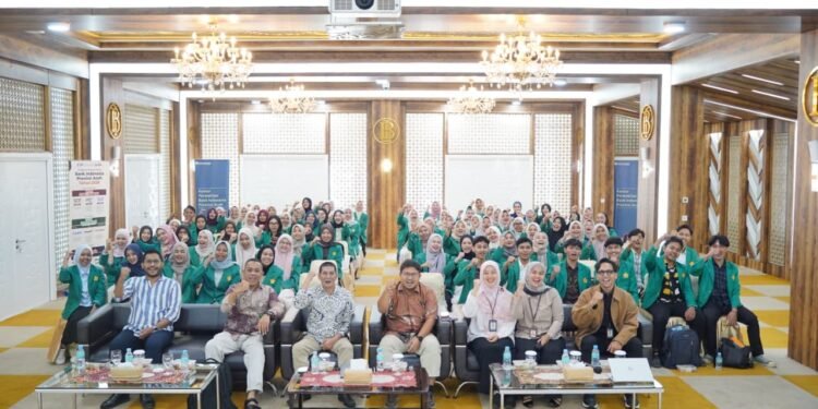 HIMADIKON FKIP USK Ajak 95 Mahasiswa Pendidikan Ekonomi Belajar Bersama Lewat Study Tour ke BI Aceh