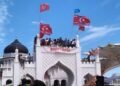 Bendera, Antara Eksploitasi Warga dan Mainan Elite