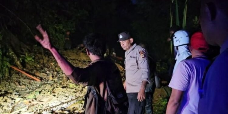 Jalan Tangse Pidie-Aceh Tengah Sempat Lumpuh, Kembali Bisa Dilalui
